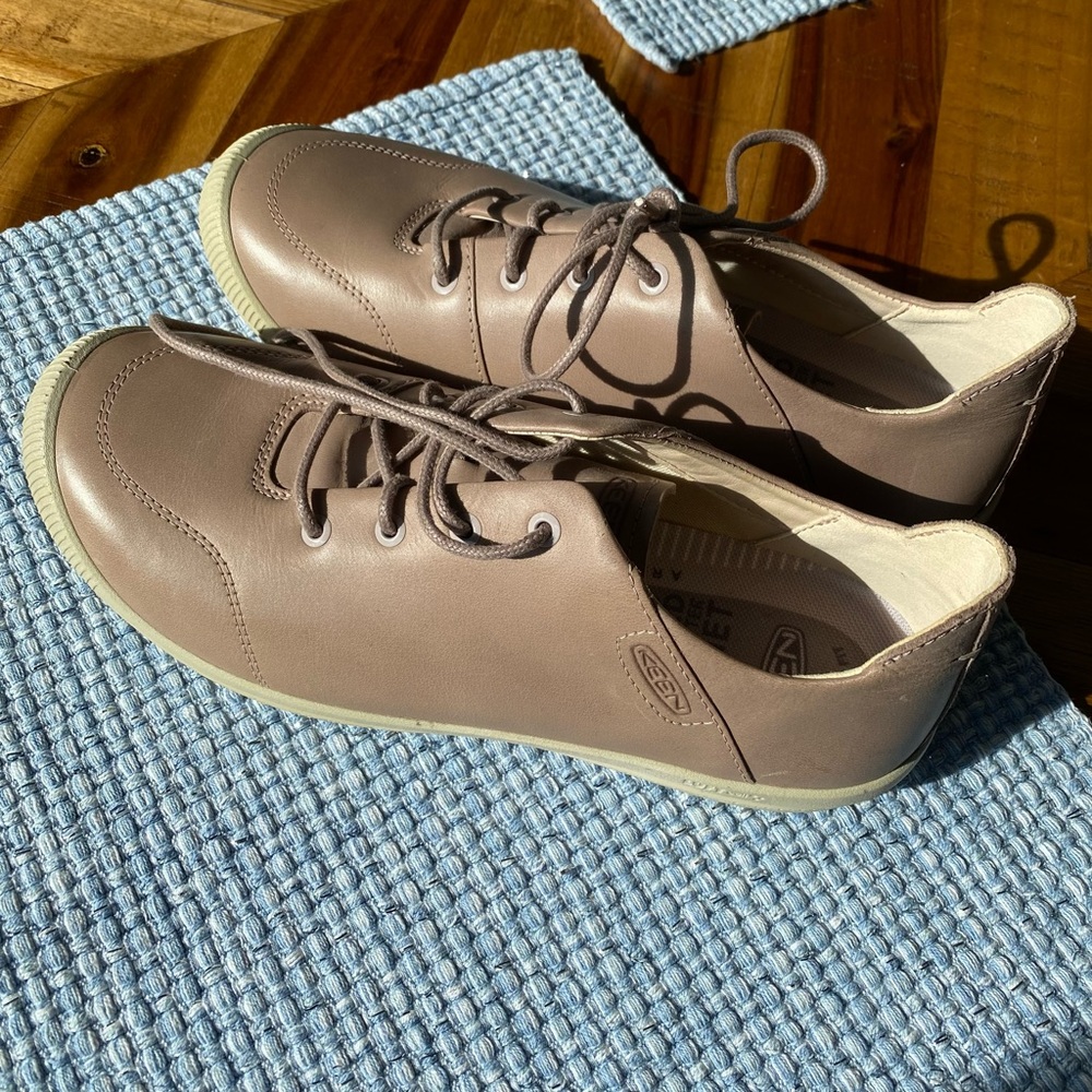 KEEN leather sneakers